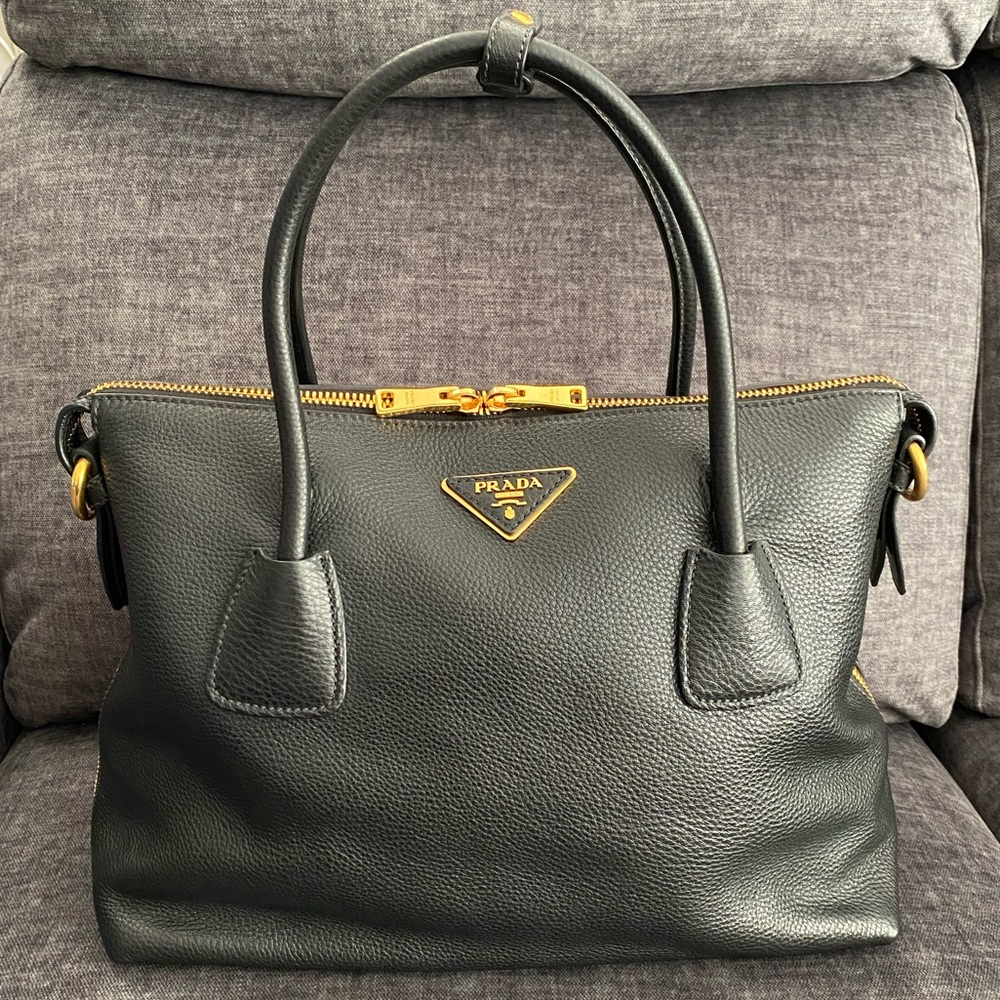 PRADA
Black Vitello Daino Leather Bauletto Top Handle Bag - Picture 5 of 17